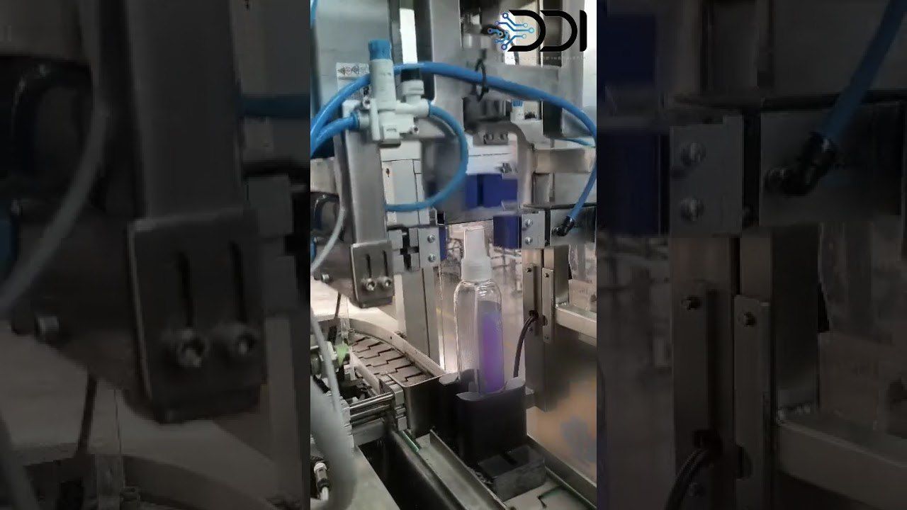 Imagen del video de DDI sobre la roscadora de tapas a la medida, 2026.